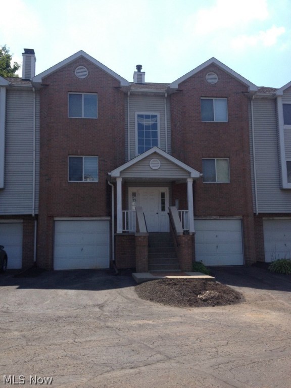 Village/Pointe West - Residential Lease