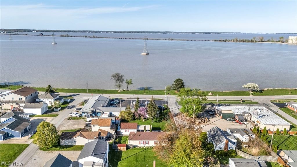 Photo of 143 Oneida Trail, Sandusky, OH 44870 (MLS # 5203082)