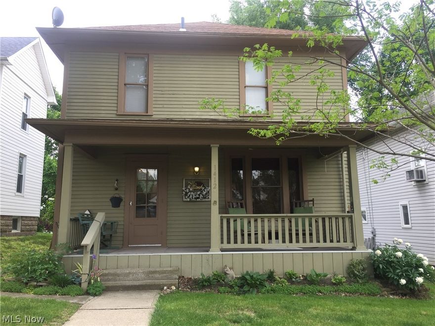 This northside charmer is a must see!! 3 Bedroom 1 and 1/2 baths, large deck over looking back yard.  Home sits just blocks form city park, basketball courts, city pool and elementary school.  Basement door conveniently opens to back yard.   Home was inspected on 2/28/17.  Homeowners are willing to negotiate price for repairs that may be needed .  Very motivated sellers!! Call to see this home today!!