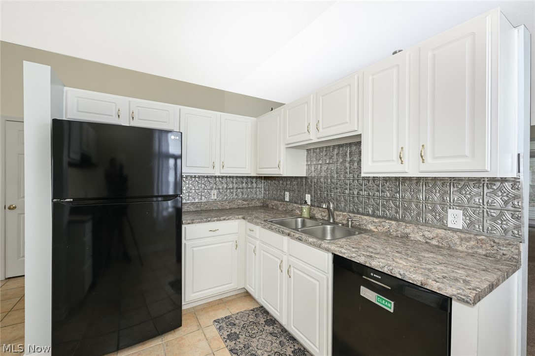 Homes/Emerald Rdg Condo Ph 01 - Residential