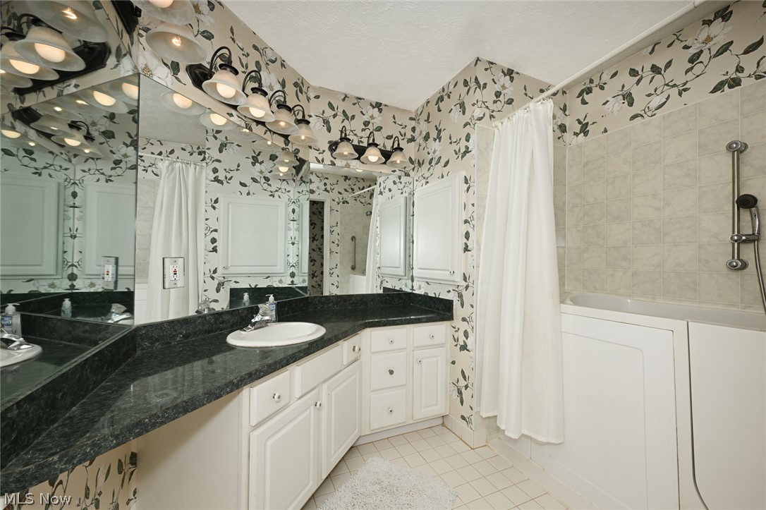 Homes/Emerald Rdg Condo Ph 01 - Residential