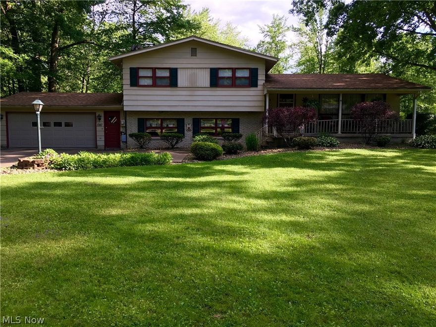 Be the host of all the summer get-togethers in this tastefully decorated "open concept" 4 level split. Newer carpet in the beautiful family room with space for a 2nd dining room table to host your holiday get-togethers. FR also has sliders to the large fenced in back-yard with a 10x20 storage shed. (Property lines go beyond the fence) The open living room, dining room and kitchen makes for great entertaining. Spacious bedrooms and lots of storage throughout. New roof in 2012. Quiet dead-end street that is centrally located near Routes 82, 11 and I-80. Call now for your private showing on this move-in ready home! GIRARD City Schools has OPEN ENROLLMENT GRADES K-8!!!!!