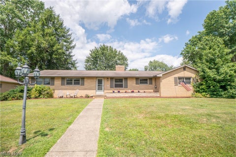 Homes For Sale - 731 Bachtel Street<br/> North Canton, OH 44720