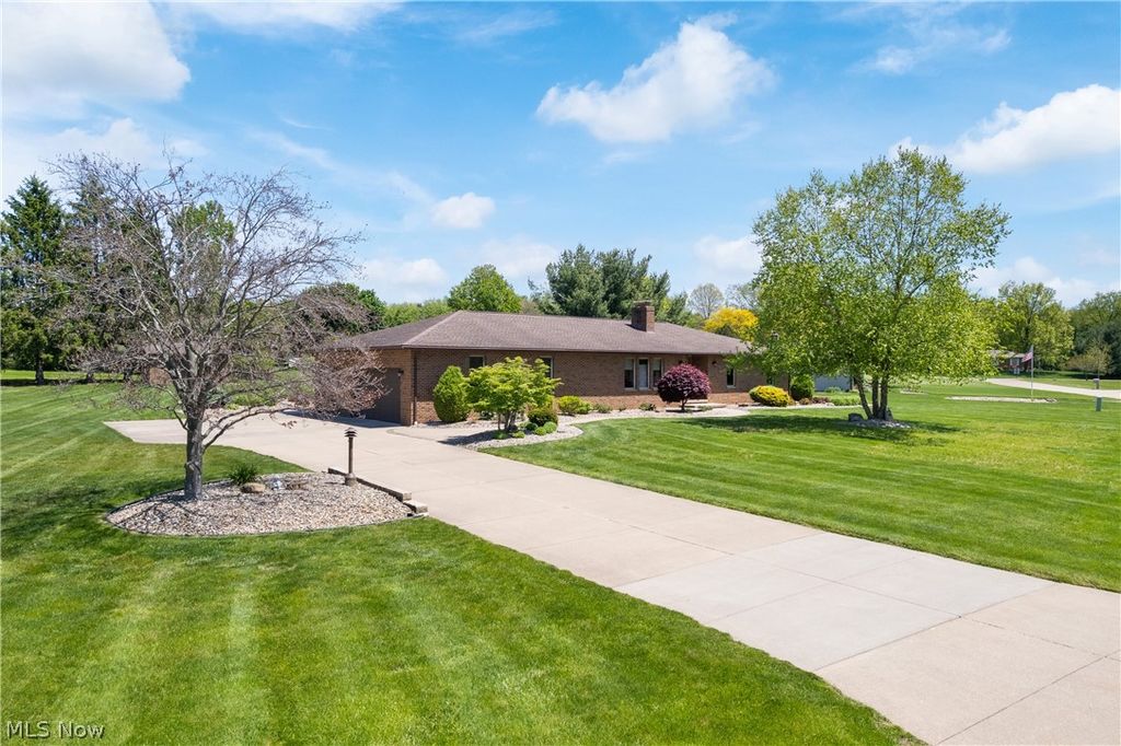 Photo of 2615 Canaan Drive, Uniontown, OH 44685 (MLS # 5209787)