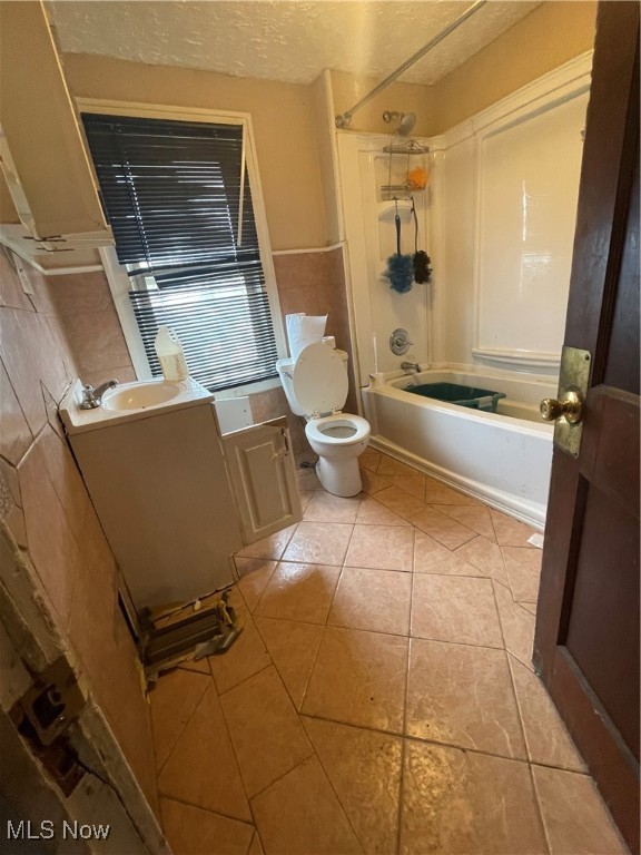 V D Emmons Trustee 04 Arlingt - Residential