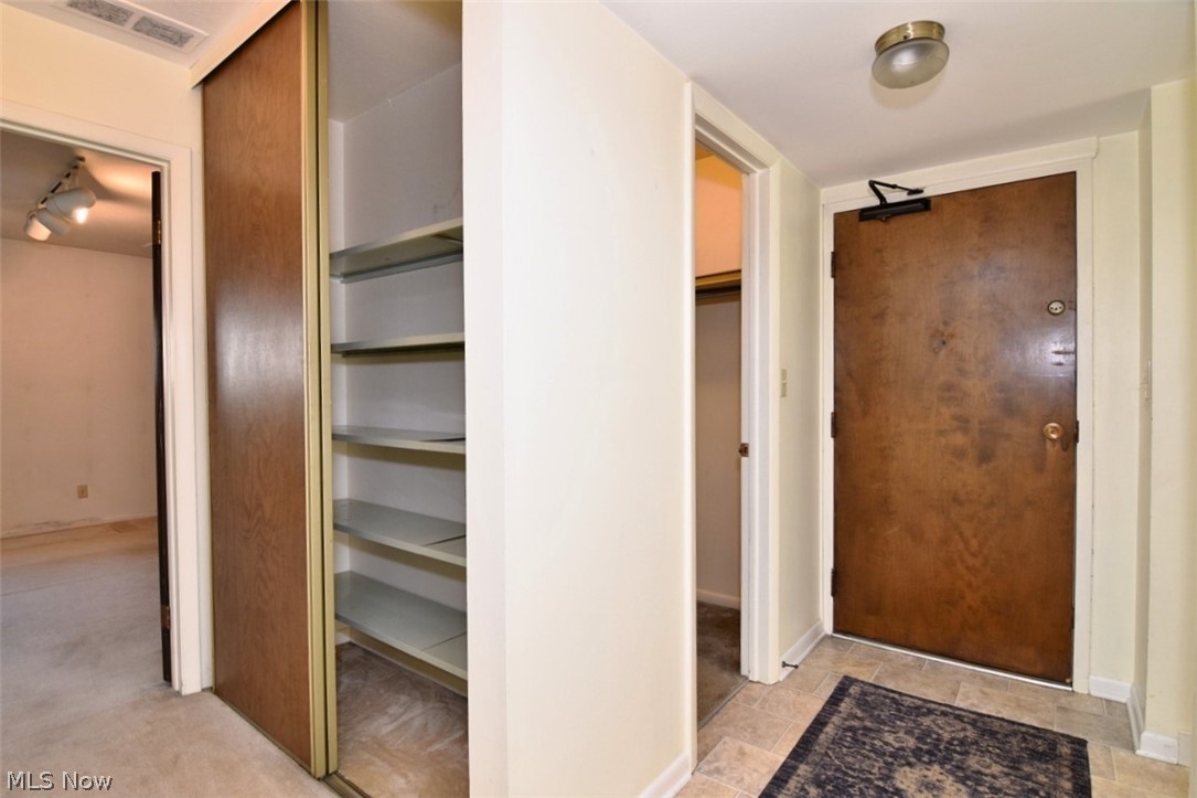 Oak Knolls Condo - Residential