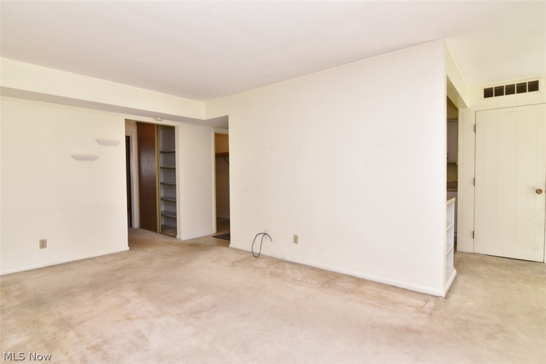 Oak Knolls Condo - Residential