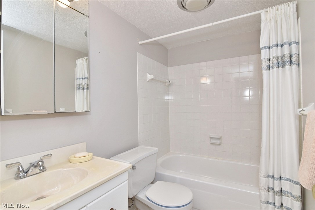 Oak Knolls Condo - Residential