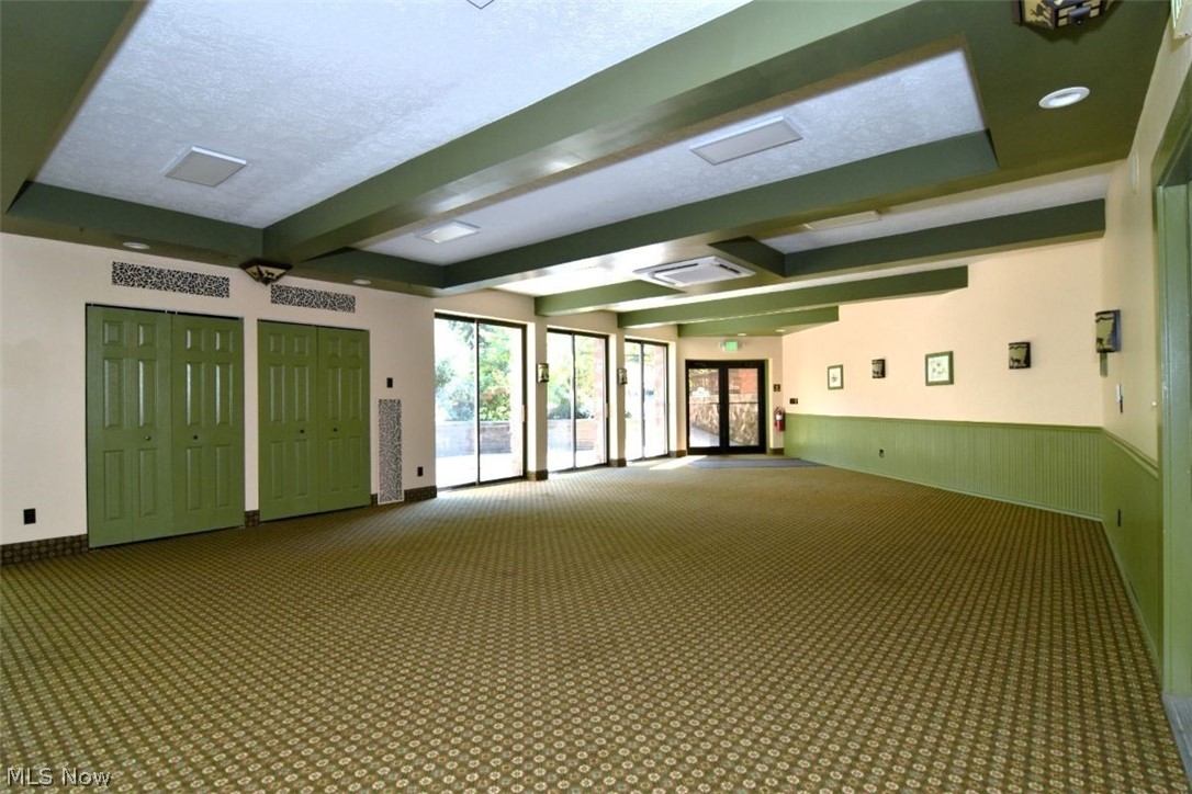 Oak Knolls Condo - Residential