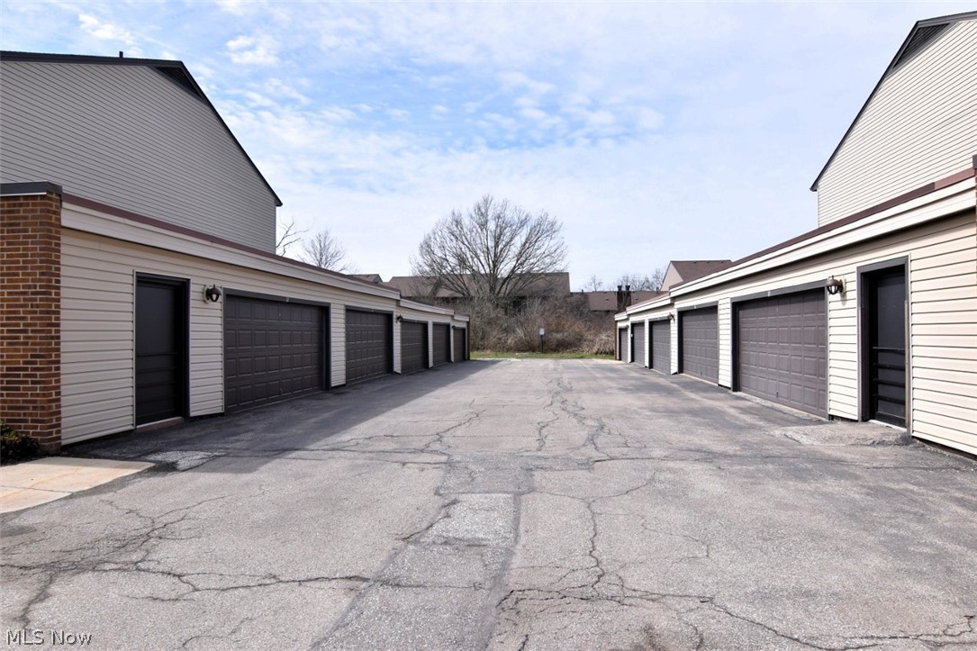 Oak Knolls Condo - Residential