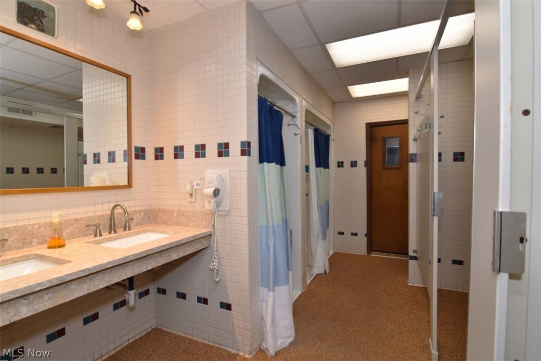 Oak Knolls Condo - Residential