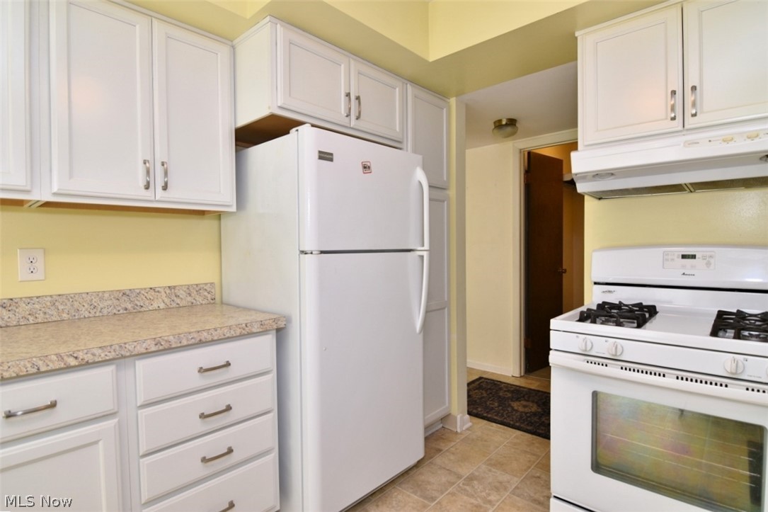 Oak Knolls Condo - Residential