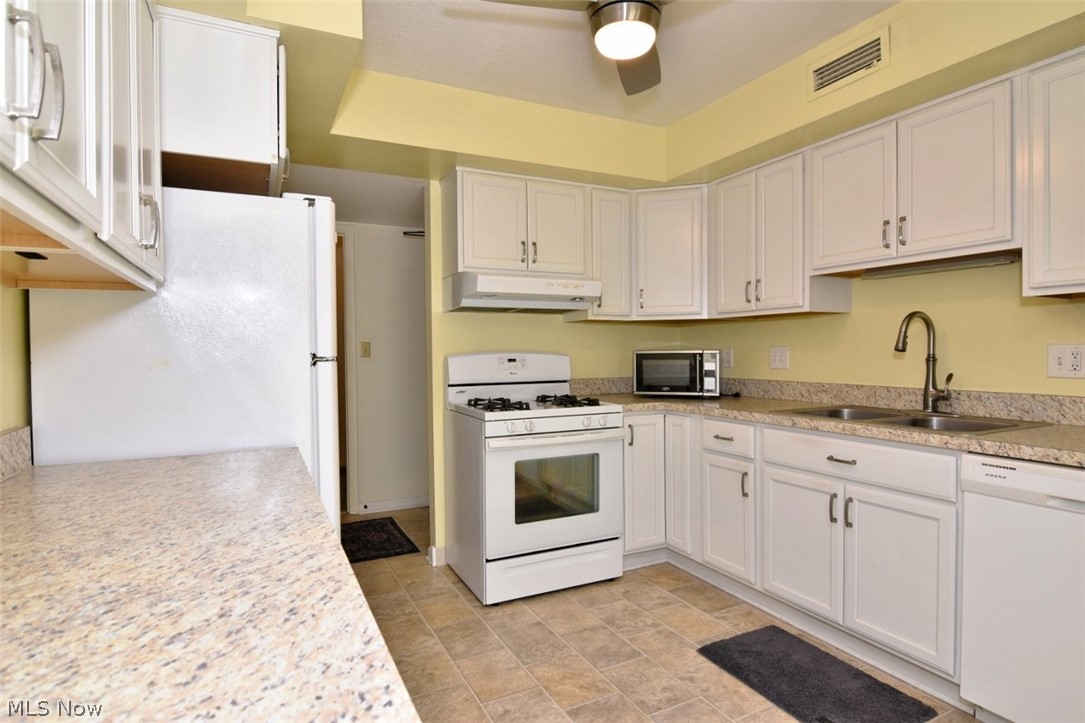 Oak Knolls Condo - Residential