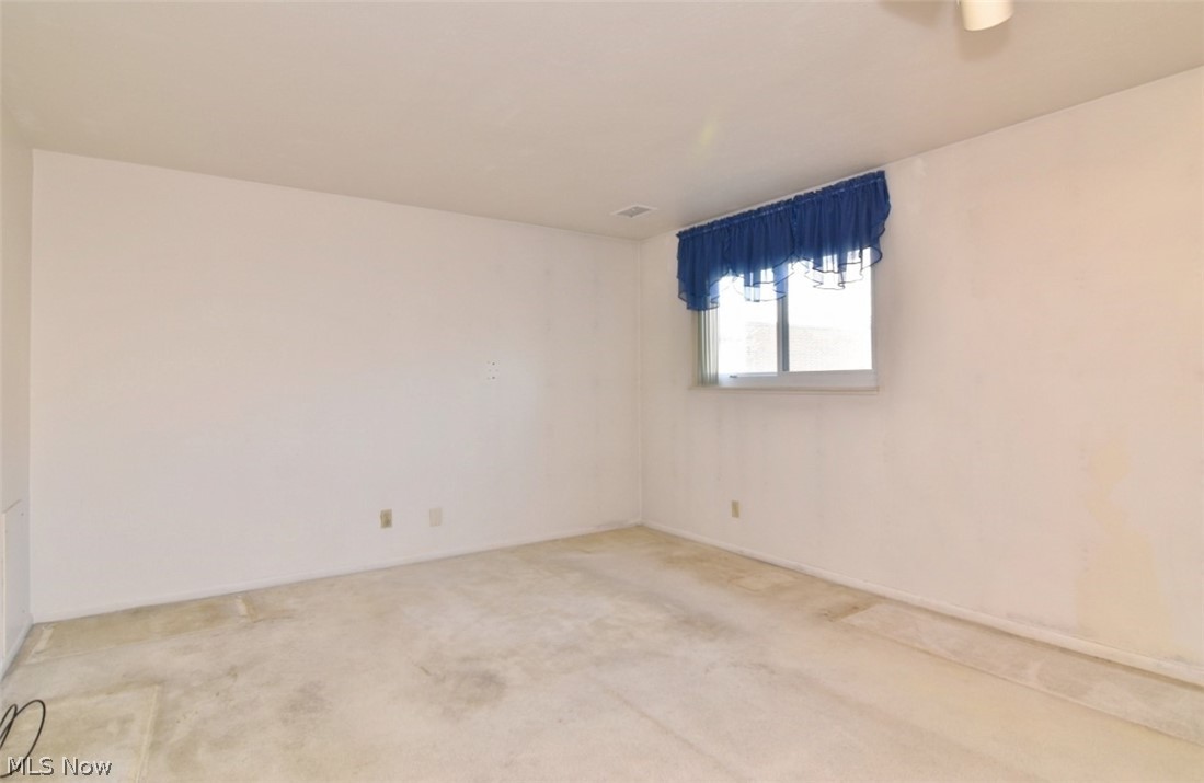 Oak Knolls Condo - Residential