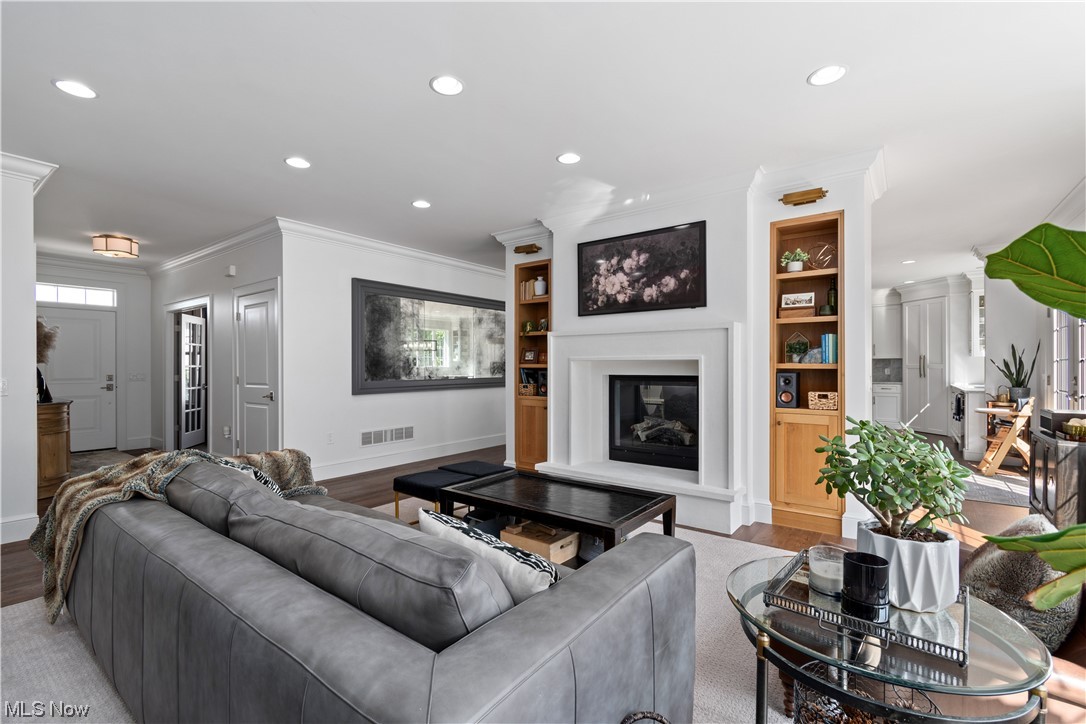 Sharon Hllls Estate - Residential