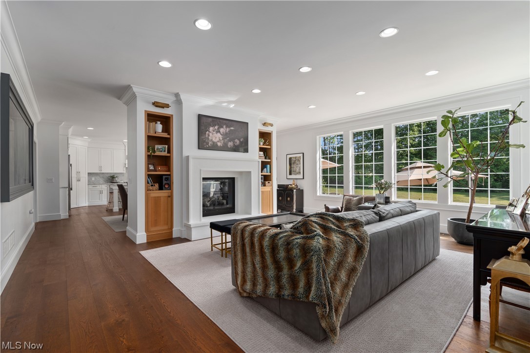 Sharon Hllls Estate - Residential