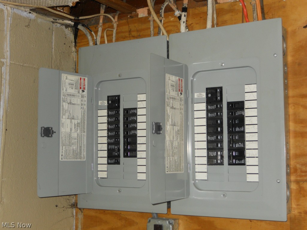 I Valley Stream 6 - Residential Income