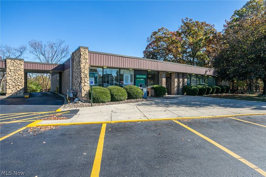 Calling all investors! Well maintained, class B office, fully leased, over 11% cap rate! This property has always been leased by a bank & houses a very popular ATM. It includes 5 other businesses with 12,800 sq.ft. Located on a busy street & backs up to amazing views of the Metroparks. Property has a new parking lot, convenient traffic light, new front windows (2019), along with new mechanics all within the last 10 years. Call today for a private tour.