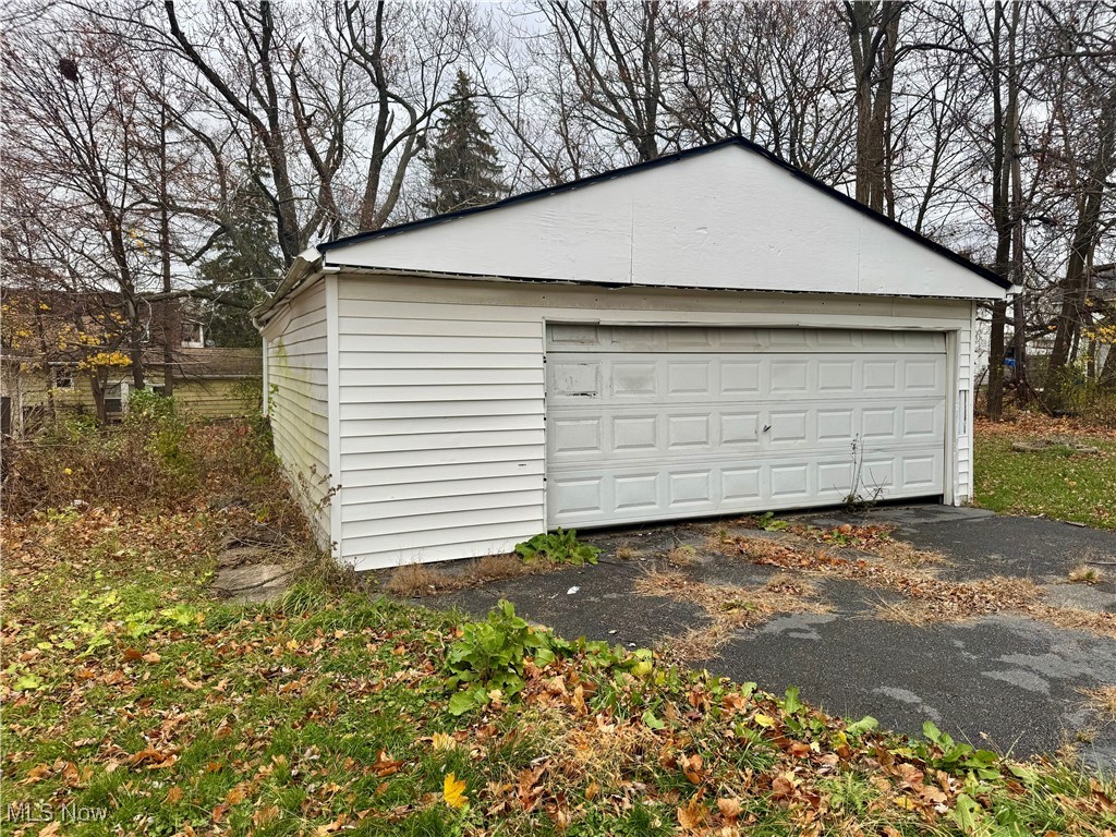 12309 Watterson Avenue