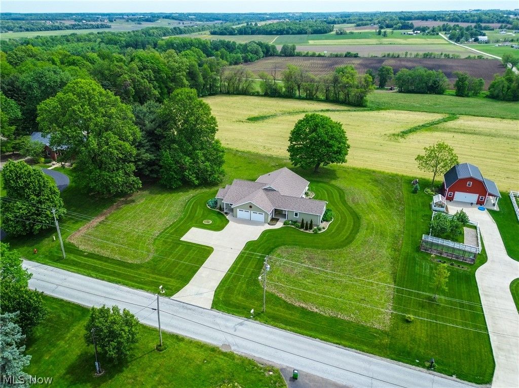 Photo of 2695 Wayne Street, Orrville, OH 44667 (MLS # 5212507)