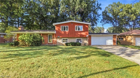 Homes For Sale - 448 E Montrose Street<br/> Youngstown, OH 44505