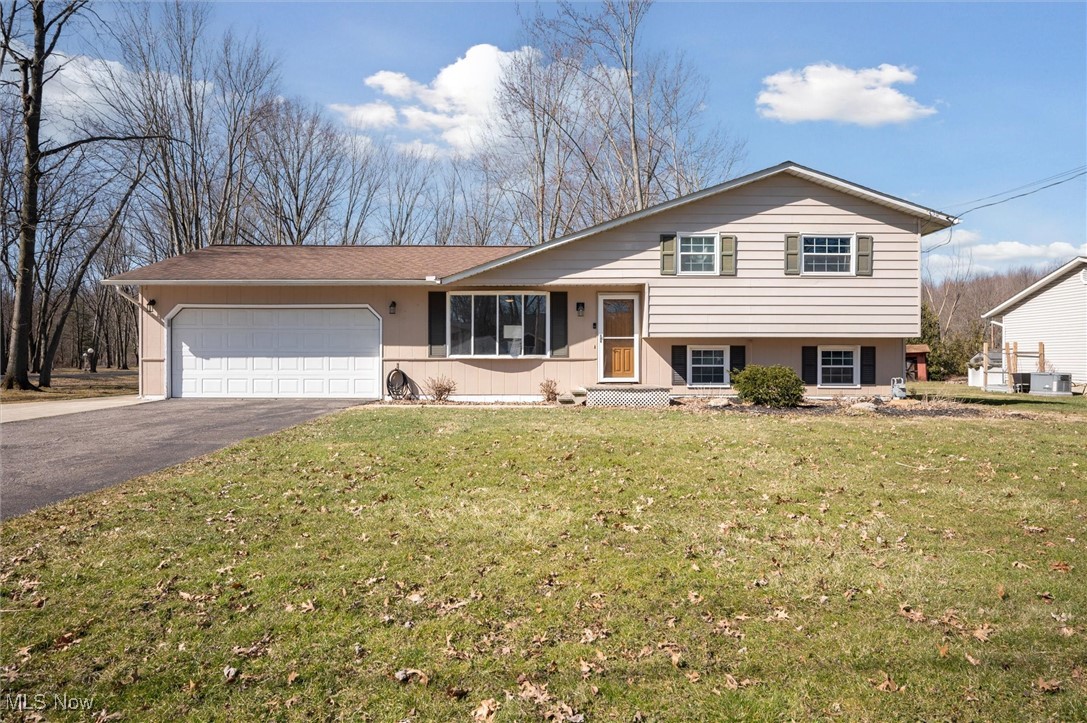 5476 Lear Nagle Road, North Ridgeville, Ohio image 3