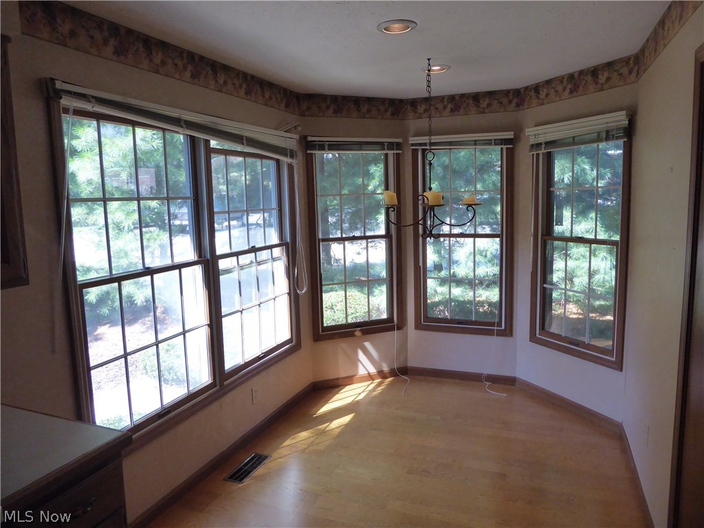 Lakeside Condos/King James Nor - Residential