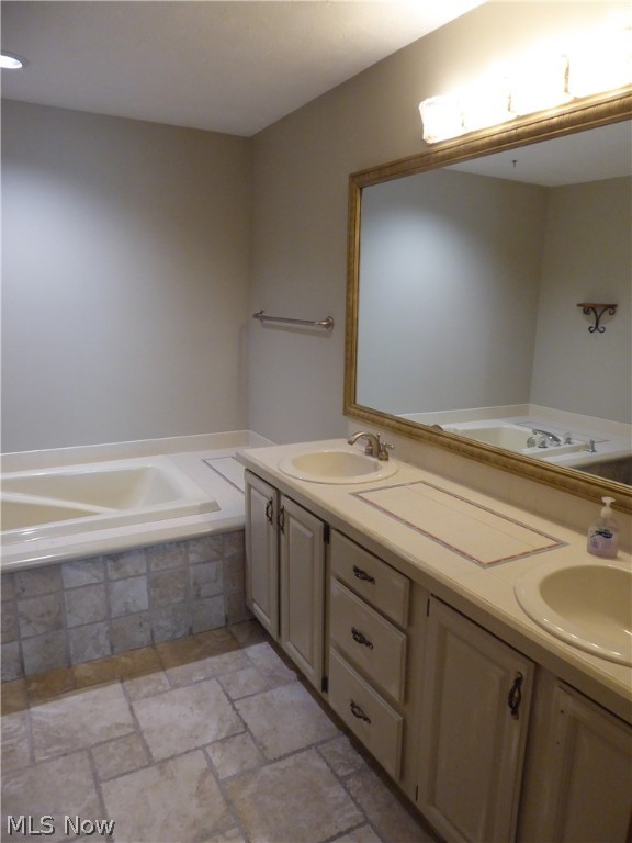 Lakeside Condos/King James Nor - Residential