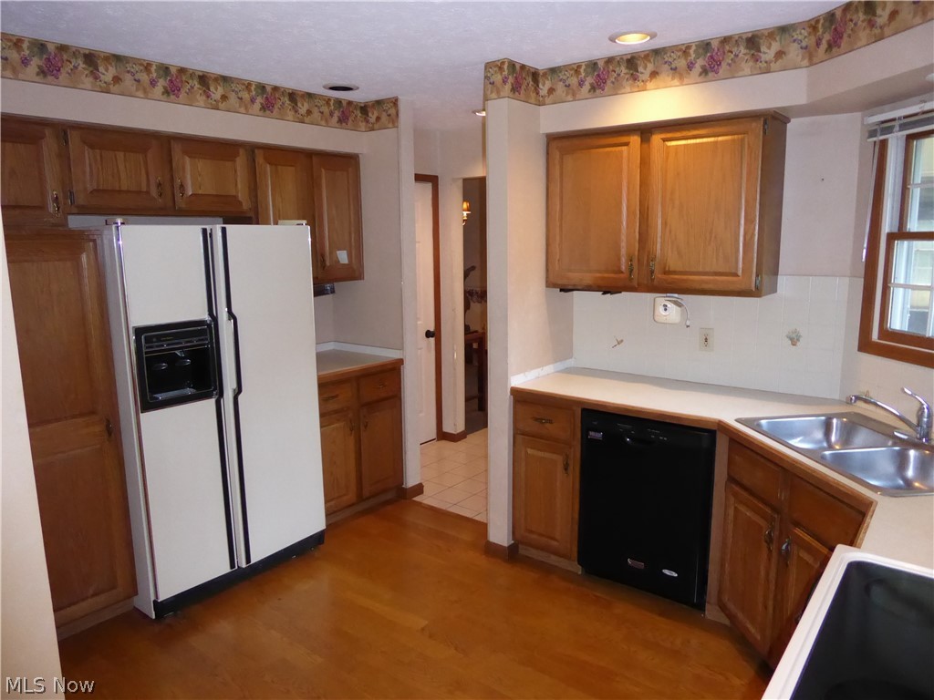 Lakeside Condos/King James Nor - Residential