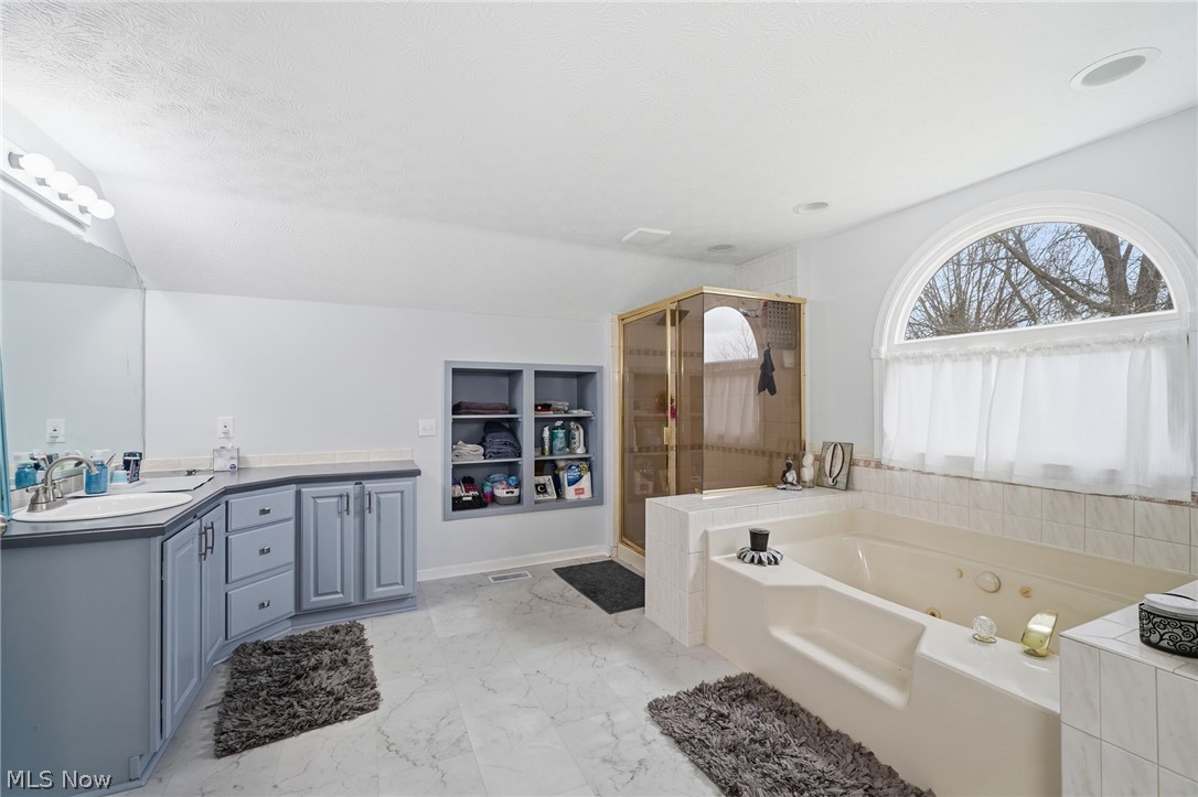 Williamsburg Village Estates - Residential