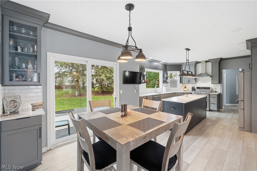 Williamsburg Village Estates - Residential