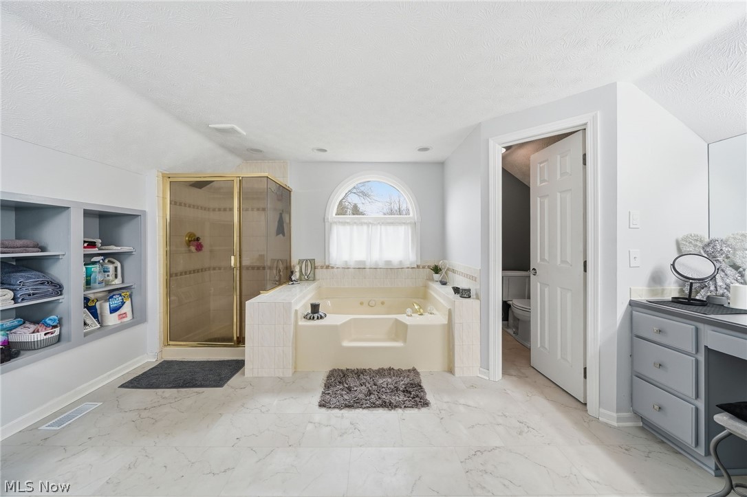 Williamsburg Village Estates - Residential