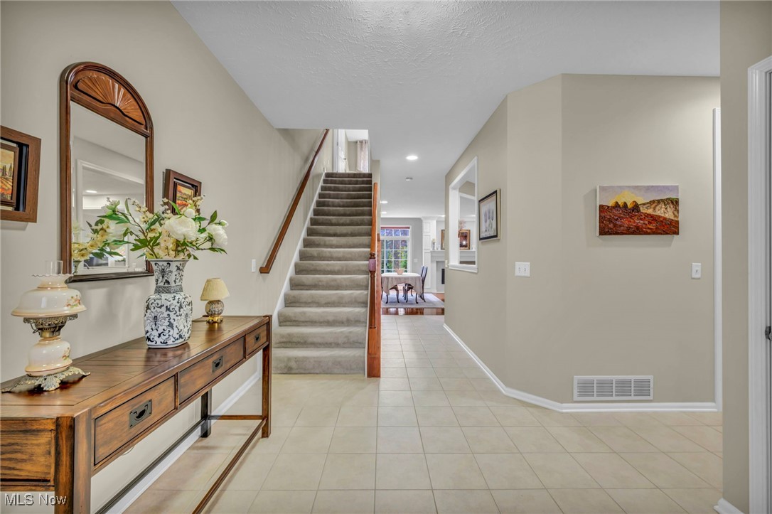 Vista Lago Condo - Residential