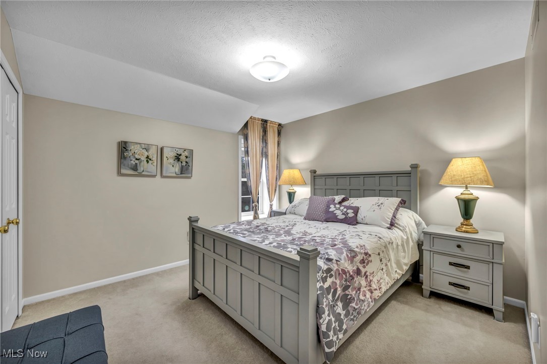 Vista Lago Condo - Residential