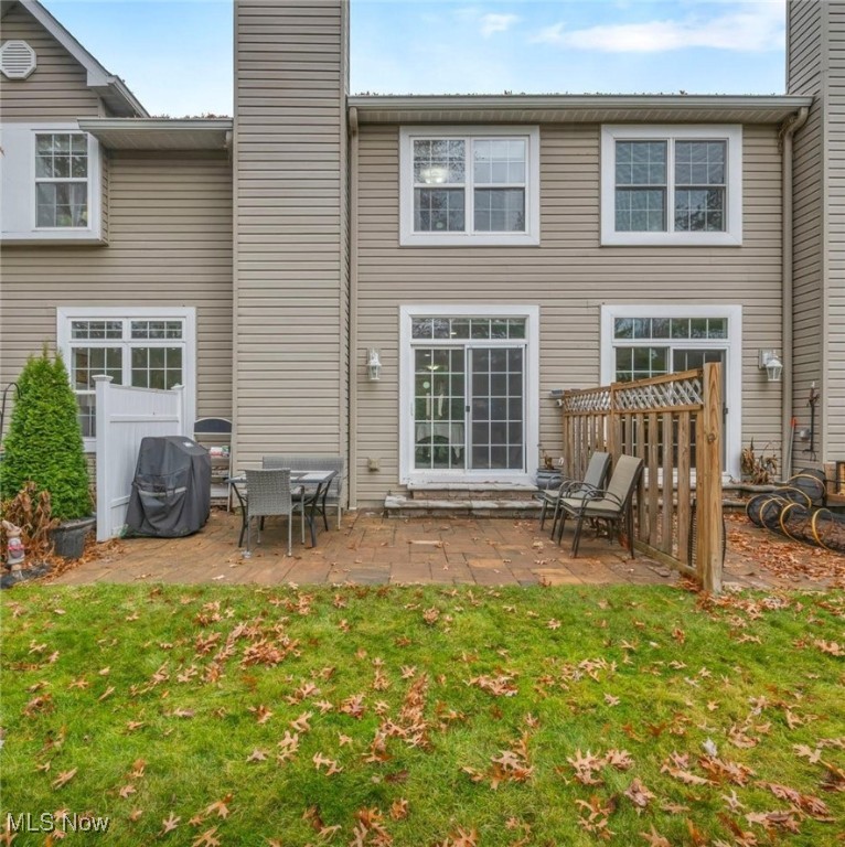 Vista Lago Condo - Residential