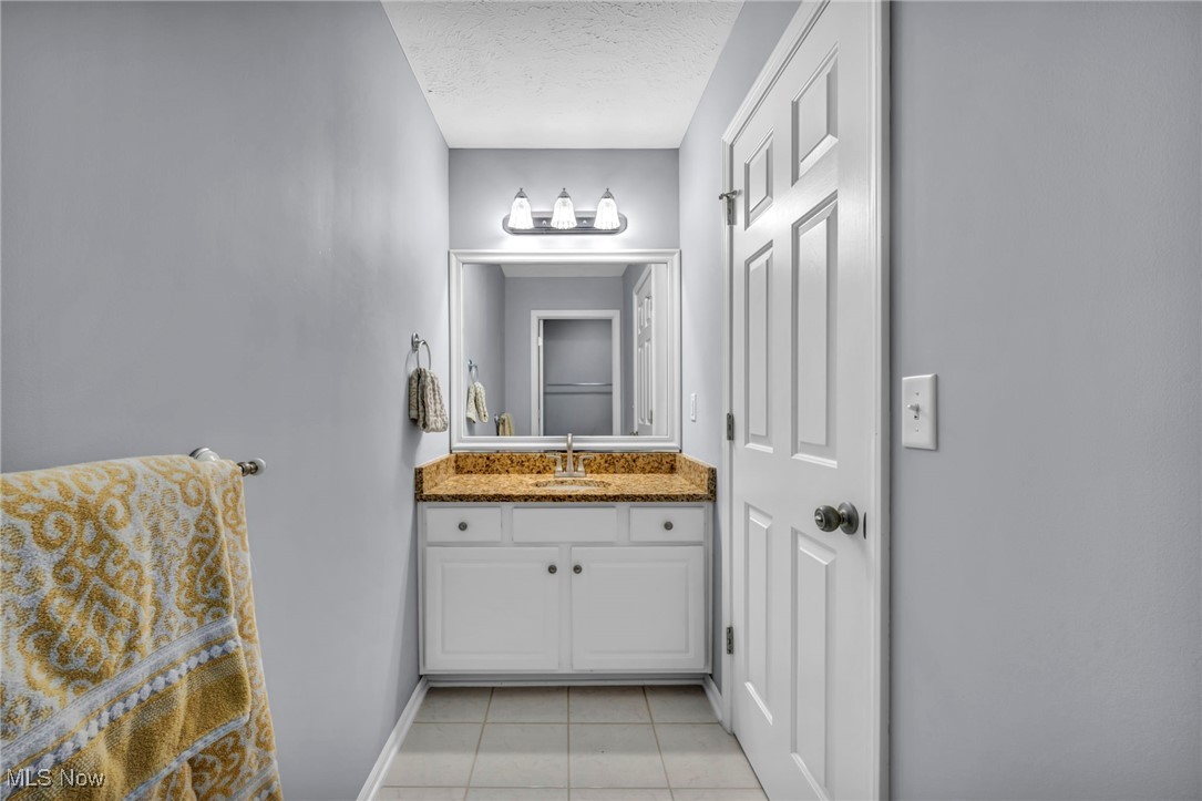 Vista Lago Condo - Residential