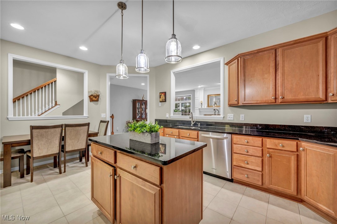 Vista Lago Condo - Residential