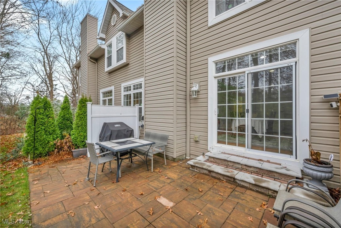 Vista Lago Condo - Residential