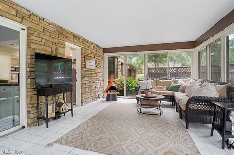 Tiny photo for 889 Eaton Avenue, Akron, OH 44303 (MLS # 5203332)