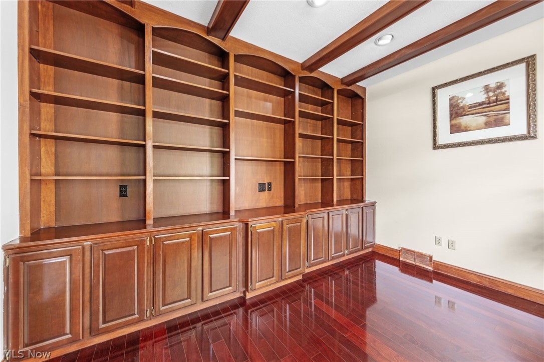Woods of Williamsburg - Residential