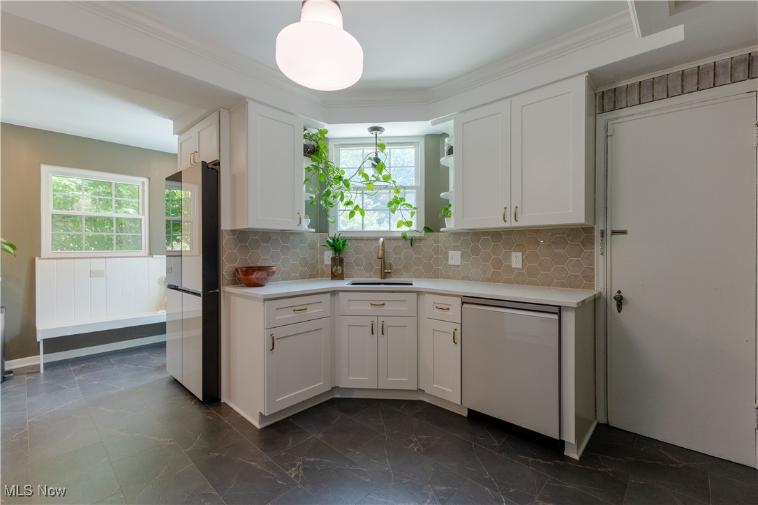 4541 South Hills Drive, Cleveland, Ohio image 13