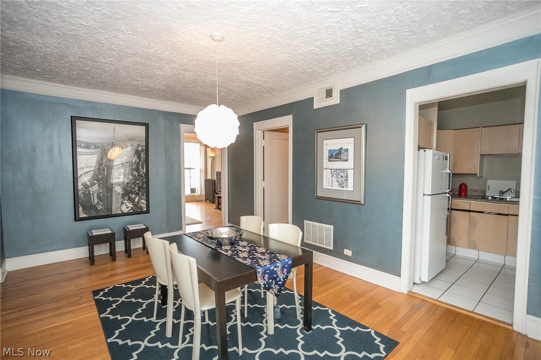 Cedar Glen Condo - Residential