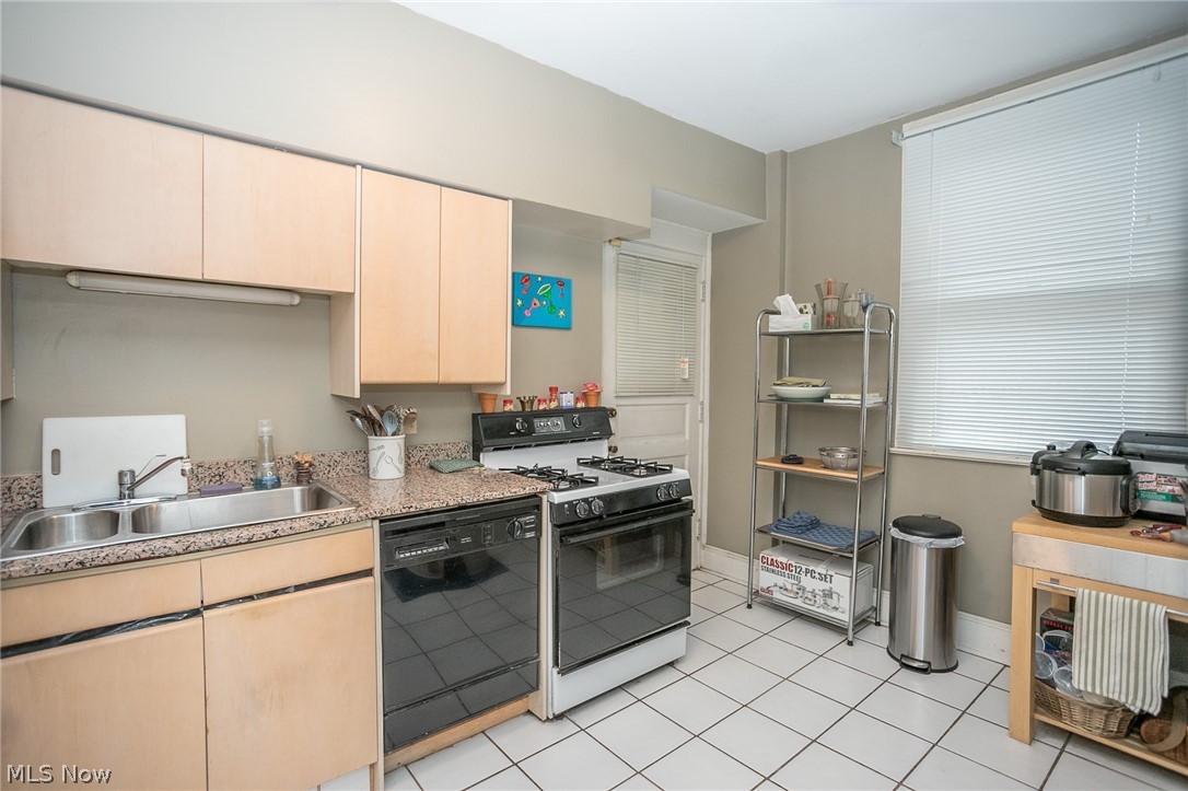 Cedar Glen Condo - Residential