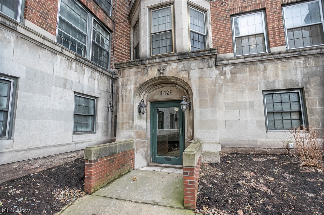 Cedar Glen Condo - Residential