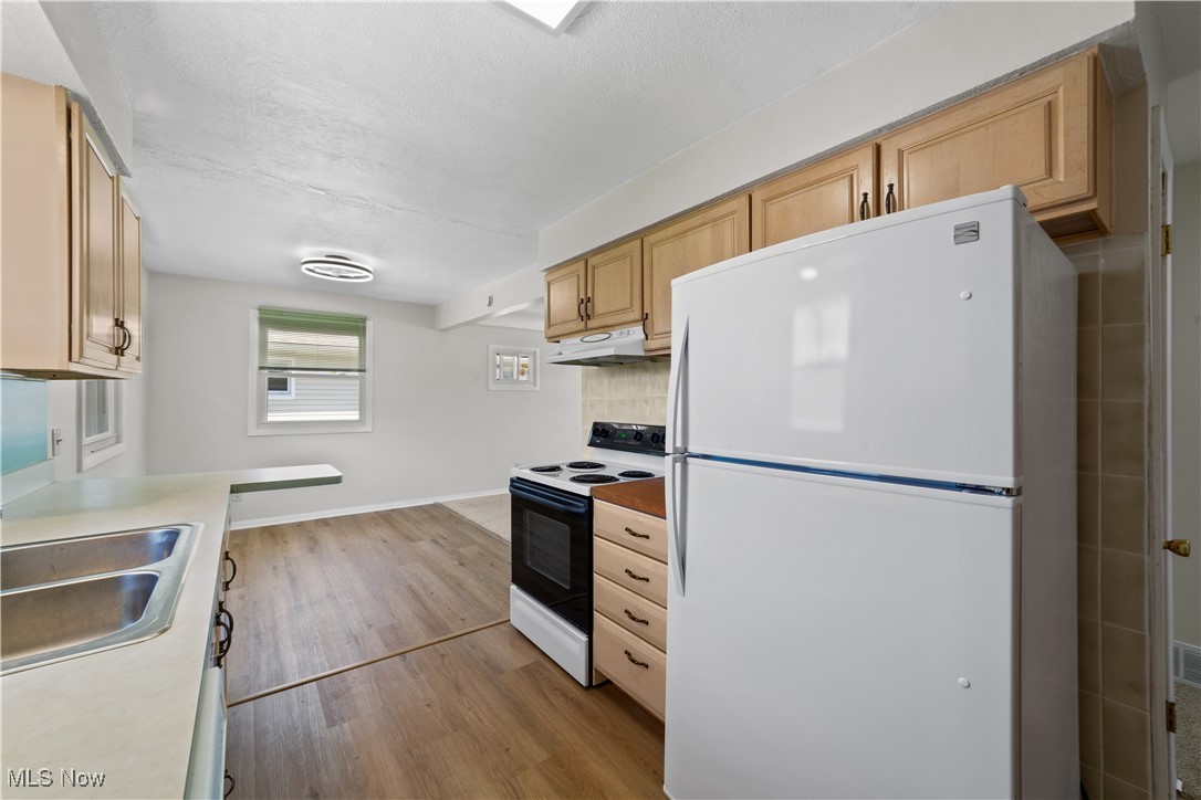 4760 Autumn Lane, Brooklyn, Ohio image 9