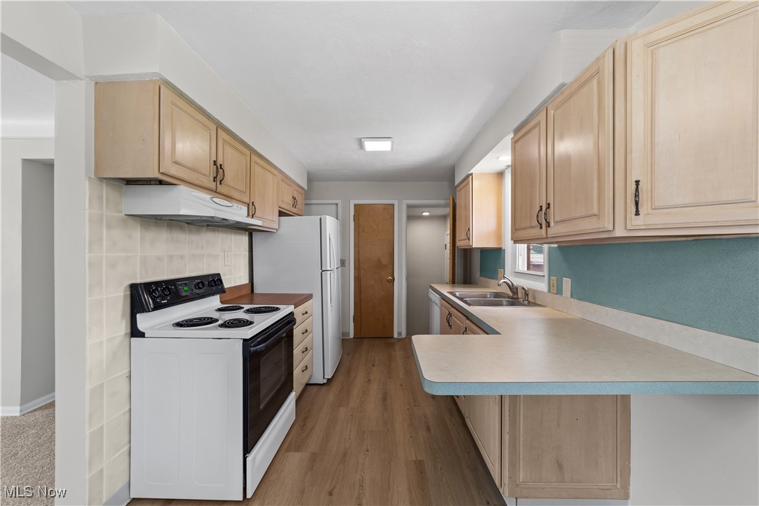 4760 Autumn Lane, Brooklyn, Ohio image 10