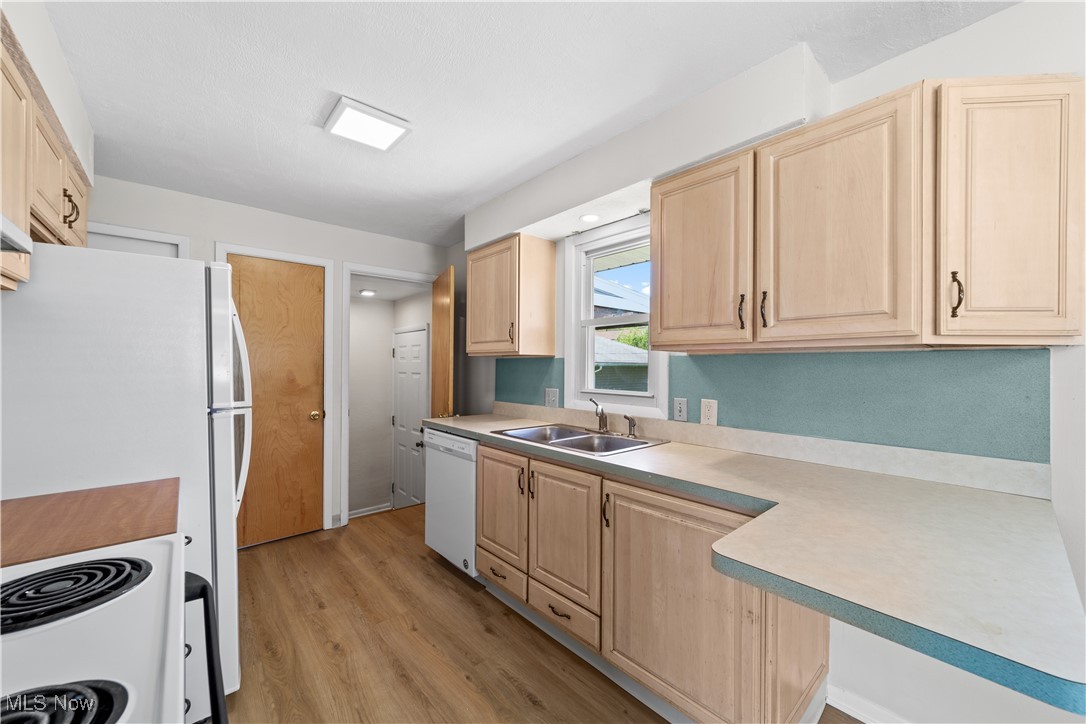 4760 Autumn Lane, Brooklyn, Ohio image 12