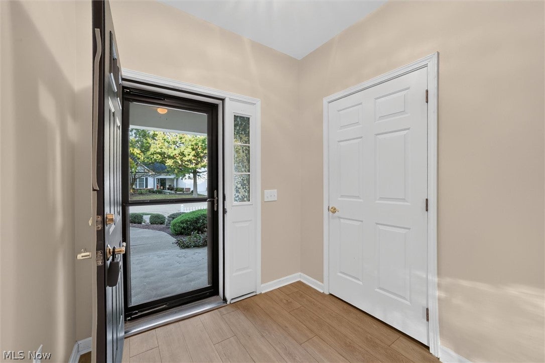8693 Alexandra Drive 4A
