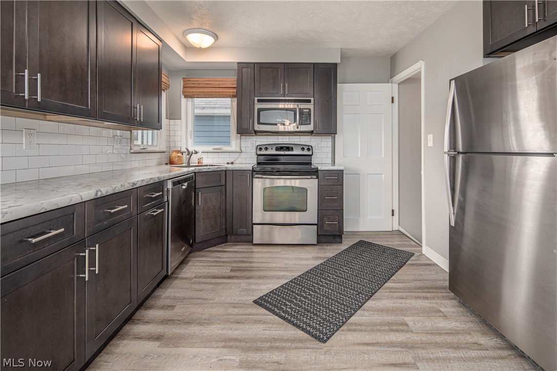 Ridgewood 02 - Residential