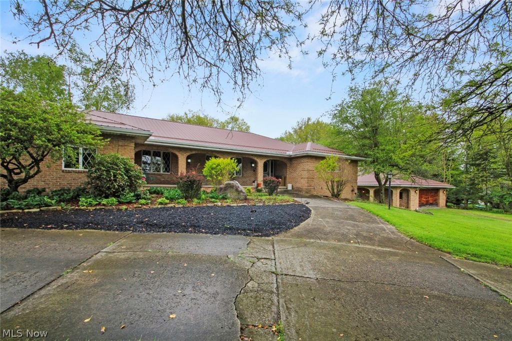 Photo of 8243 N Lima Road, Poland, OH 44514 (MLS # 5207498)